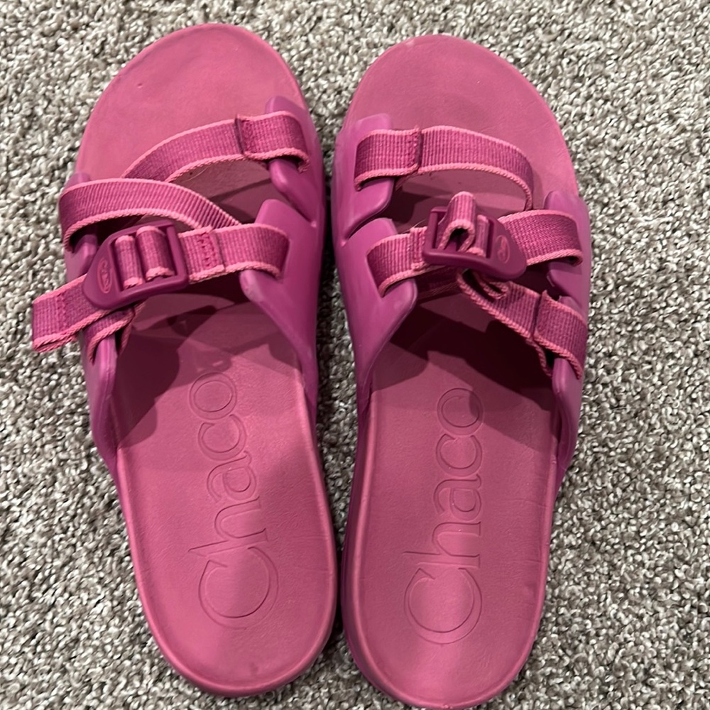 Kids size 6 purple Chaco sandals